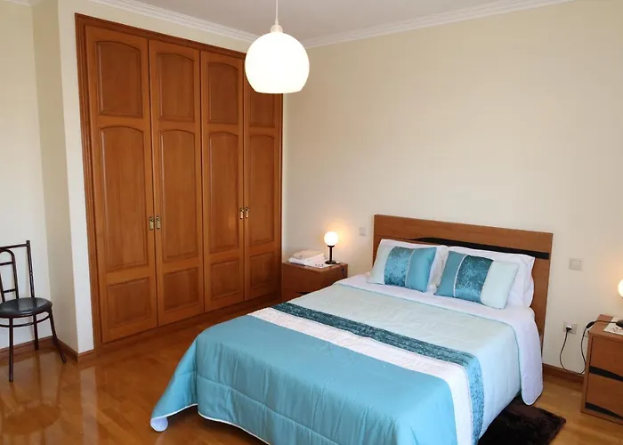 Porto Cruz House * וילה נובה דה גאיה